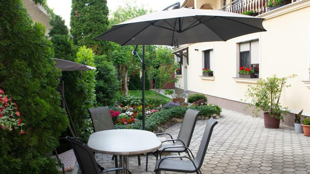 Blumenhof Wegleitner Hotell Illmitz Exteriör bild